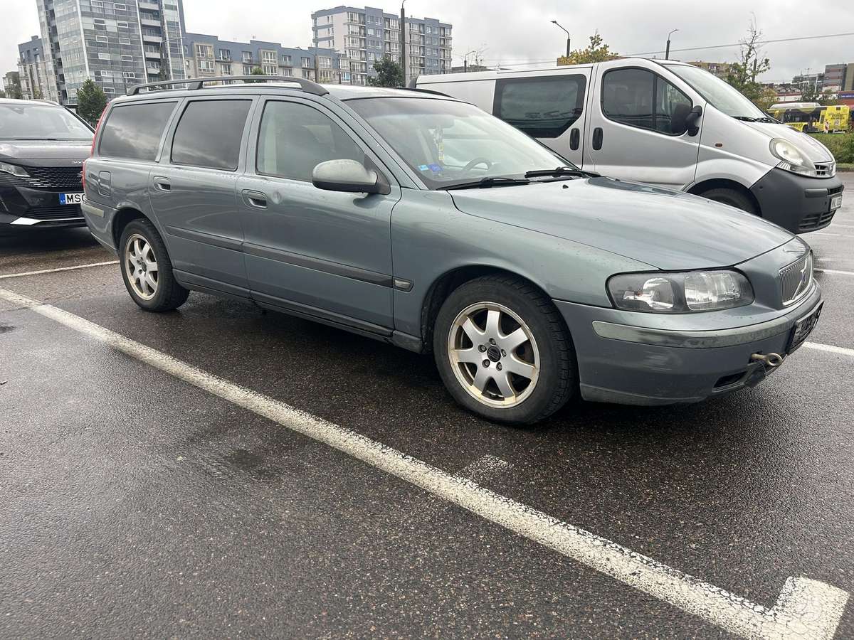 Volvo V70, 2.4 l., wagon