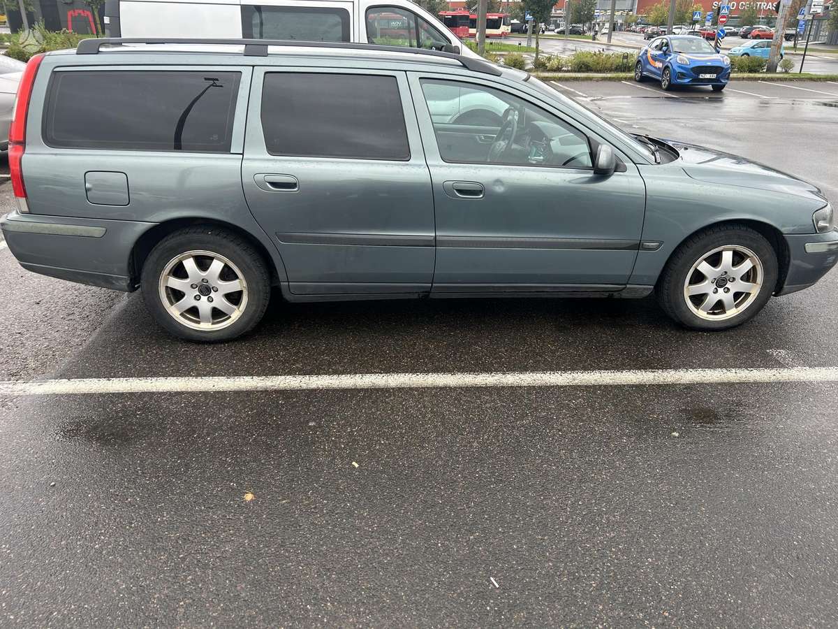 Volvo V70 - 4