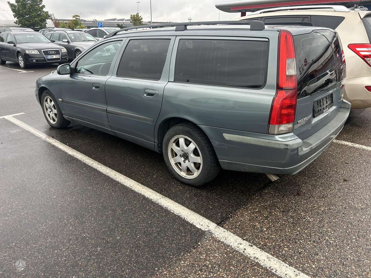 Volvo V70, 2.4 l., wagon