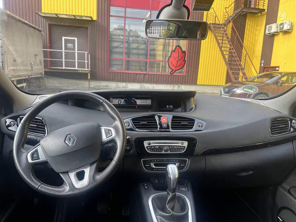 Renault Scenic - 8