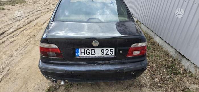 BMW 530