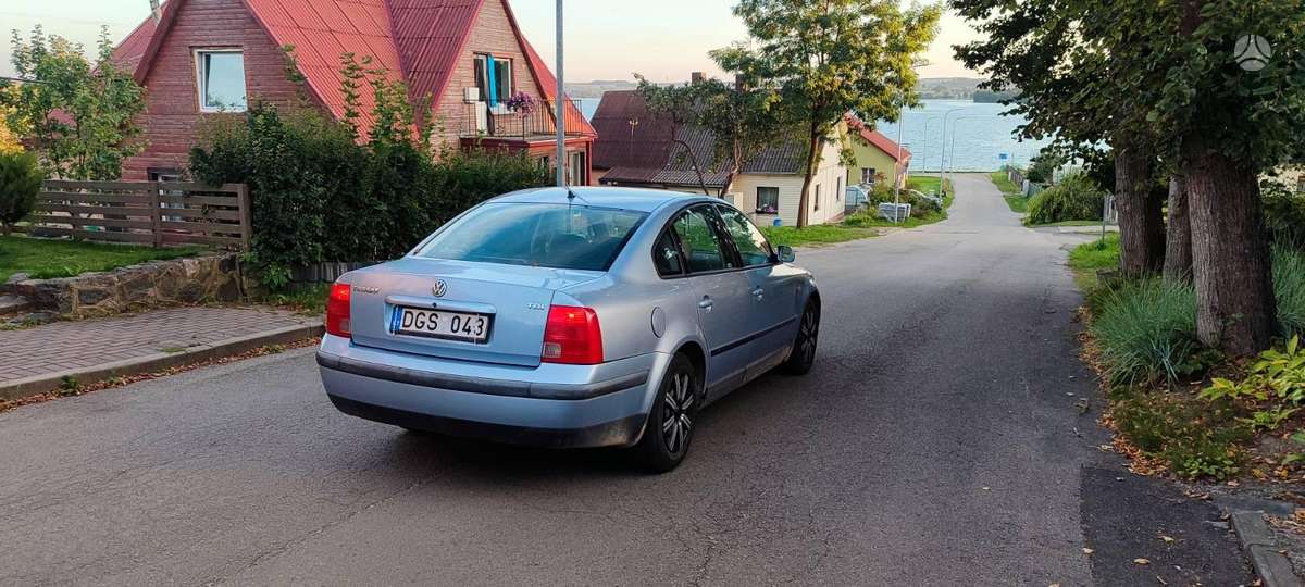 Volkswagen Passat - 5