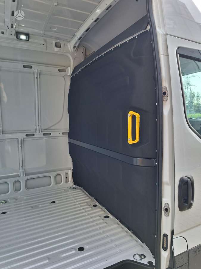 Iveco Daily, 3.0 l., cargo van