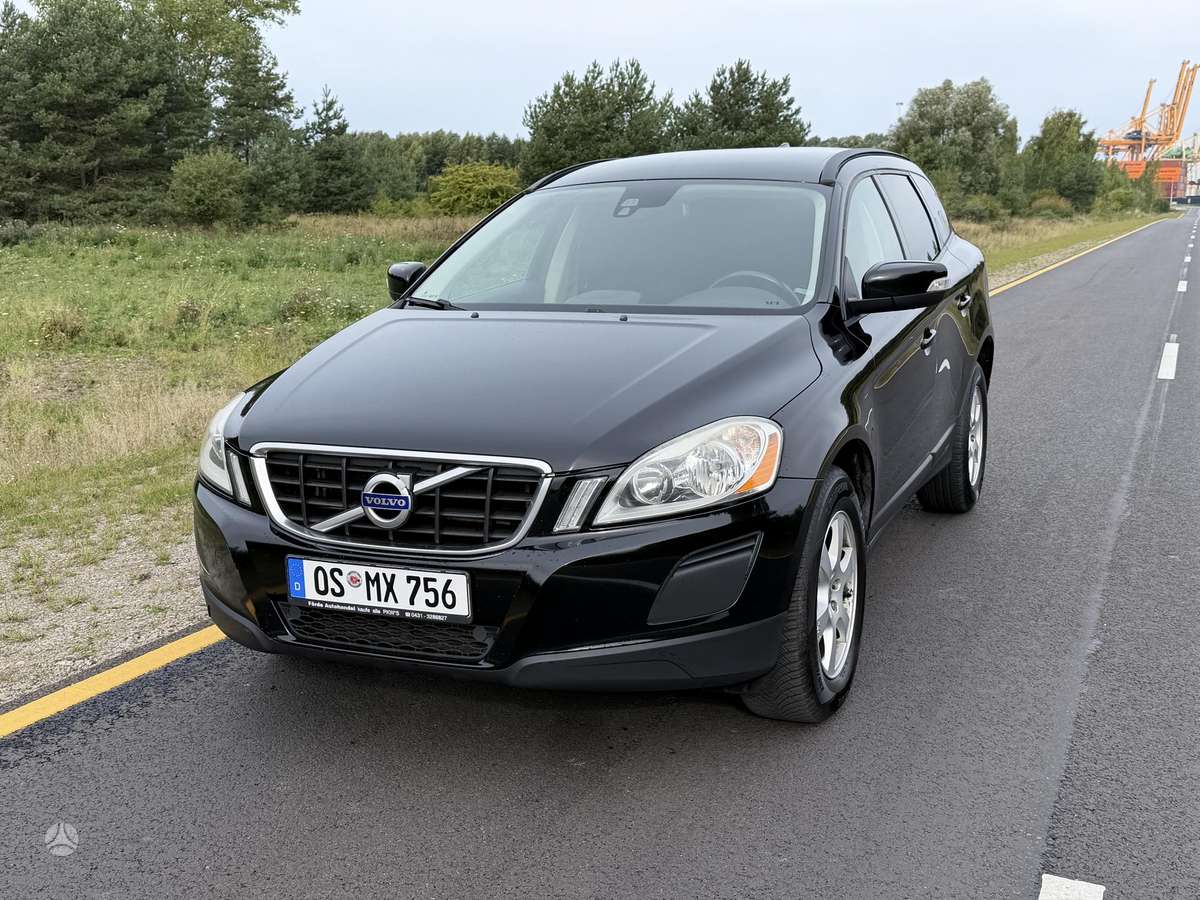 Volvo XC60, 2.4 l., off-road / crossover