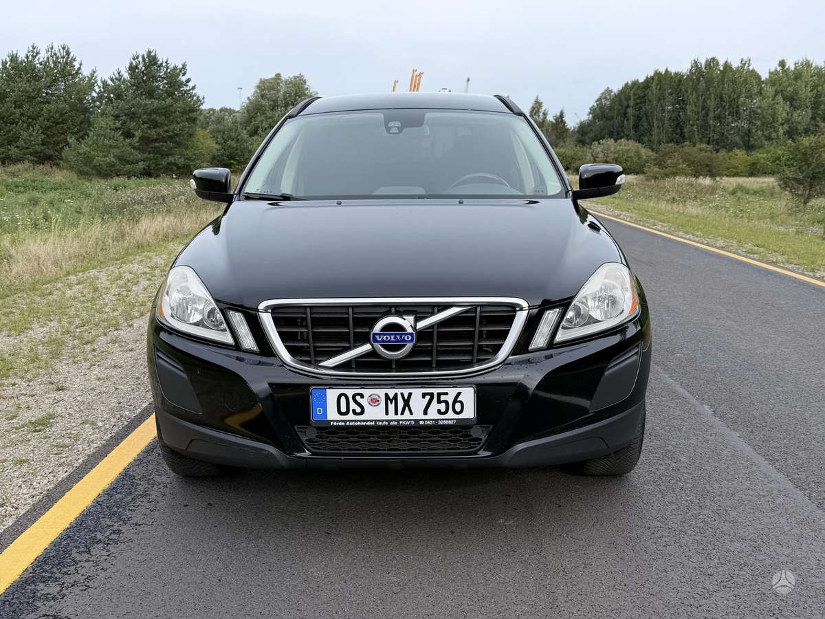 Volvo XC60, 2.4 l., off-road / crossover