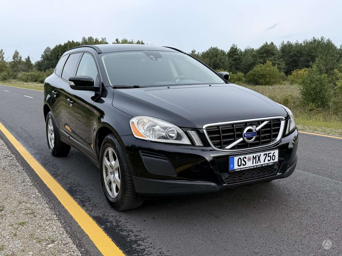 Volvo XC60, 2.4 l., off-road / crossover