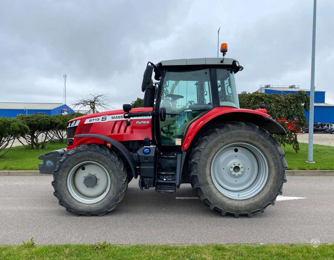 Massey Ferguson 6713 S, тракторы