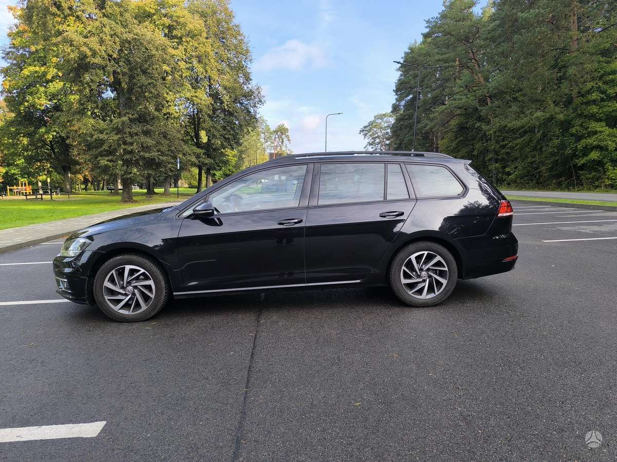 Volkswagen Golf - 4