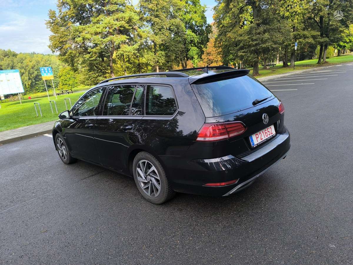 Volkswagen Golf - 5