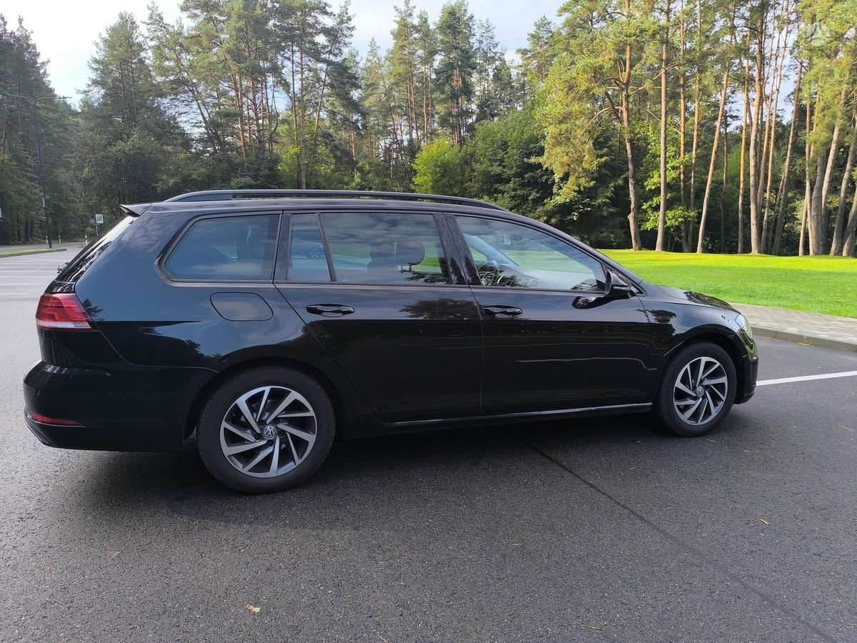 Volkswagen Golf - 9