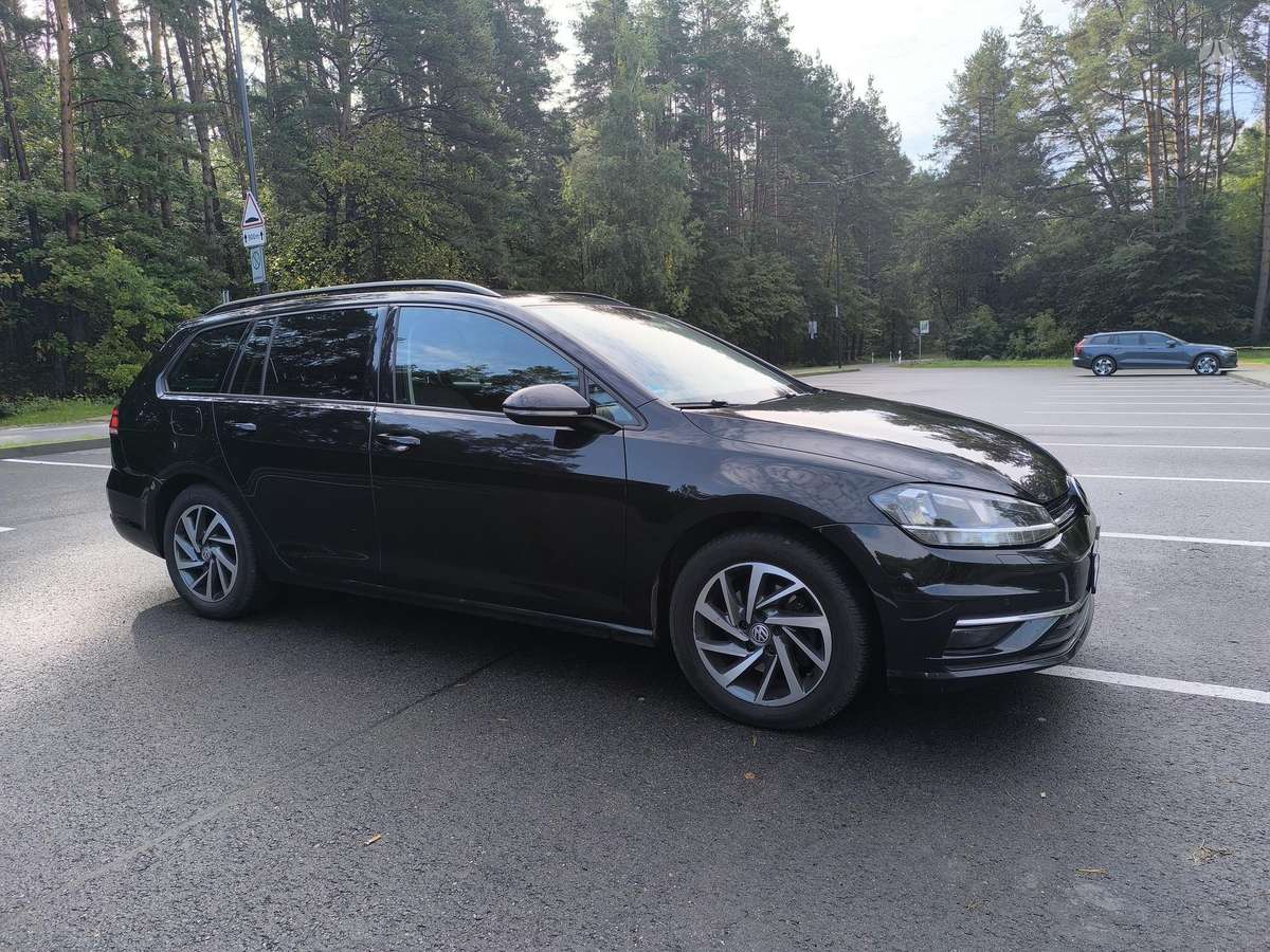 Volkswagen Golf - 11