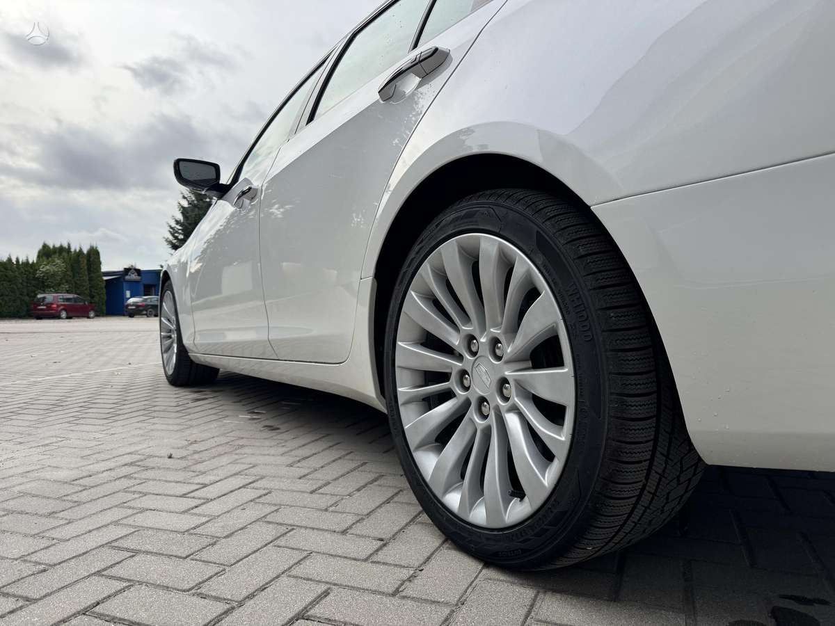 Cadillac CTS, 2.0 l., Седан