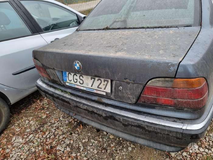 BMW 728