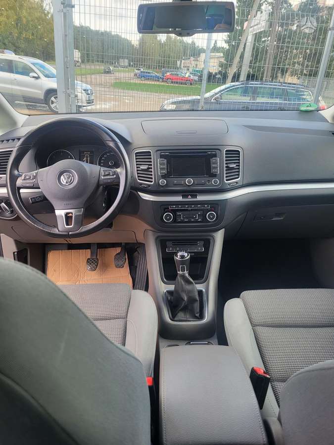 Volkswagen Sharan - 9