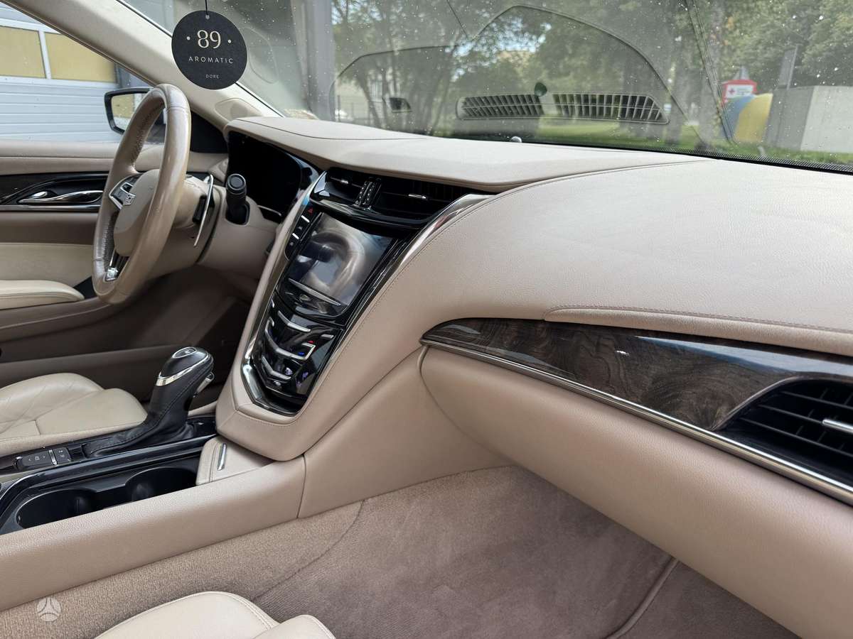 Cadillac CTS, 2.0 l., Седан