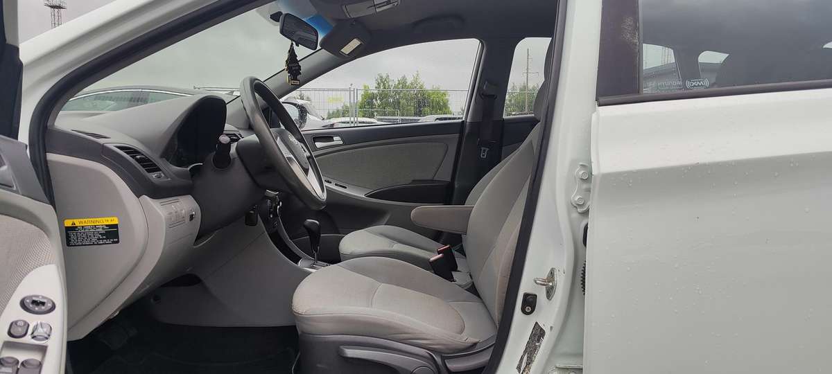 Hyundai Accent, 1.6 l., Хэтчбек