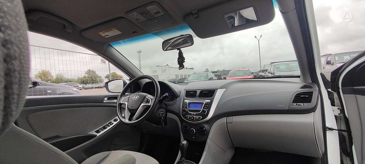 Hyundai Accent, 1.6 l., Хэтчбек