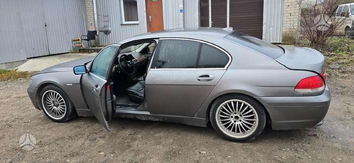 BMW 730
