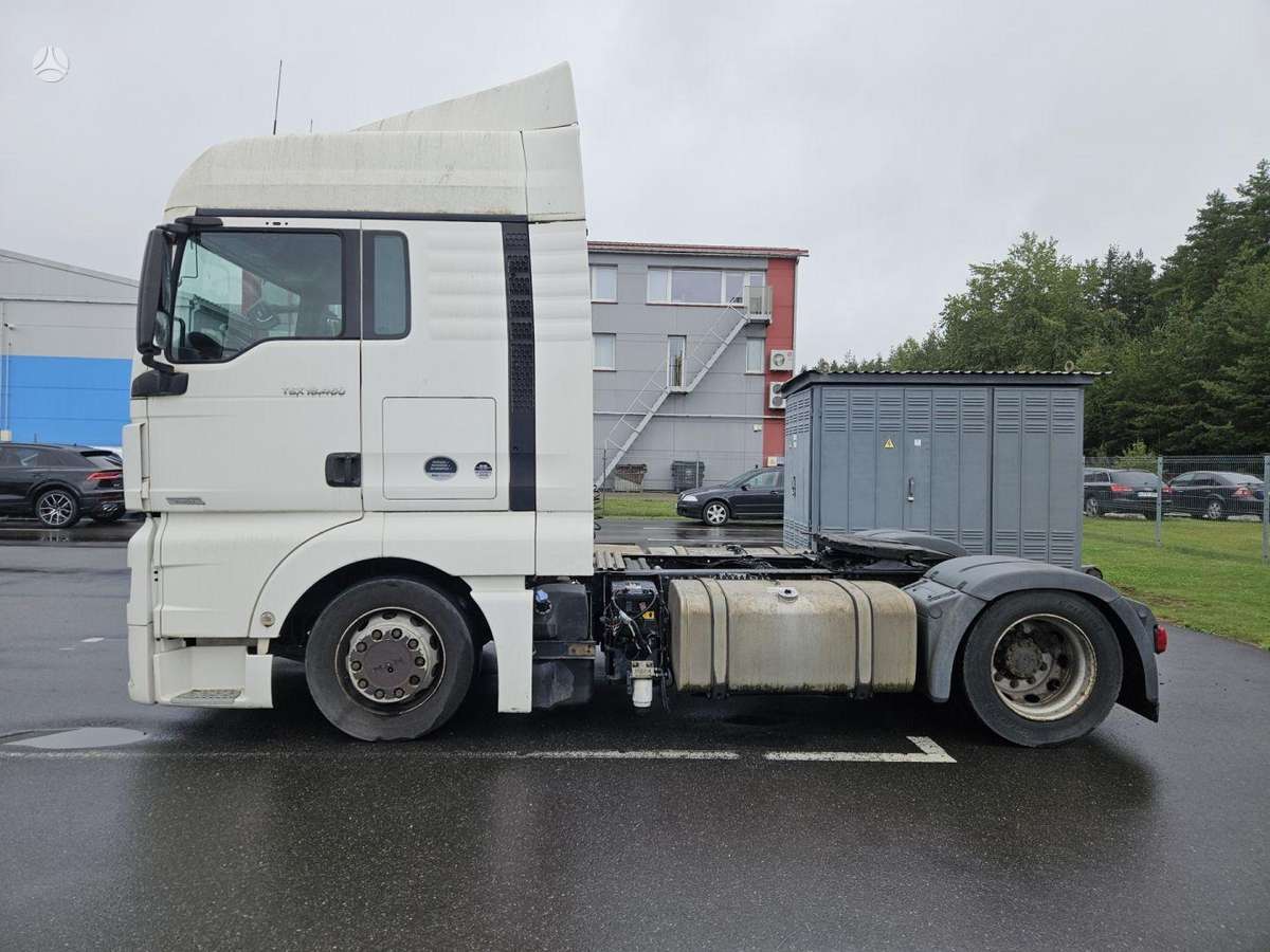 MAN TGX 18.460 MEGA, double sleeper