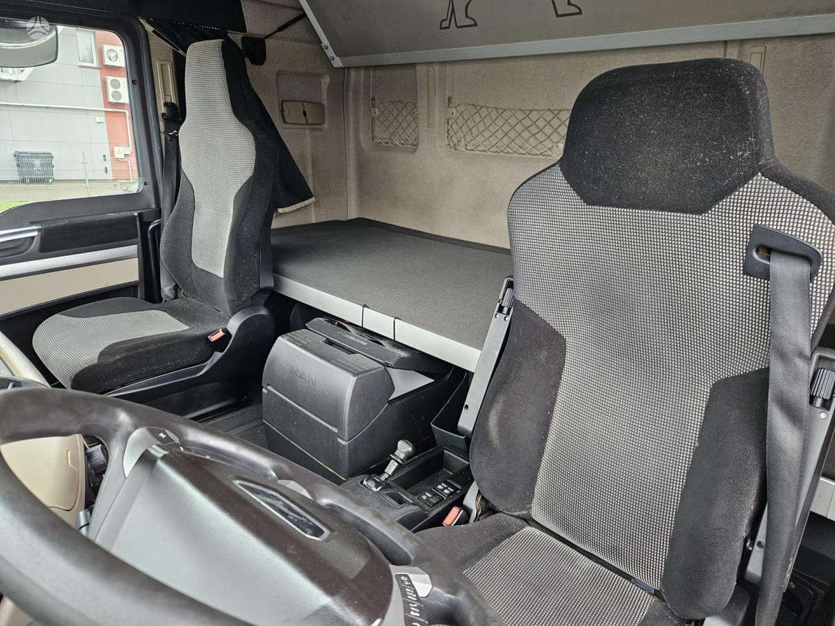 MAN TGX 18.460 MEGA, 2 спальных места