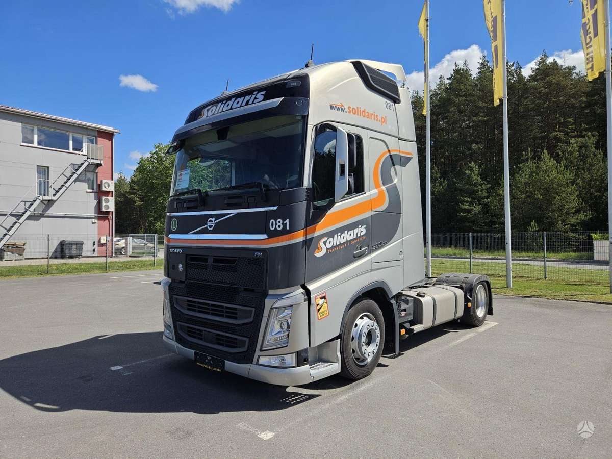 Volvo FH500 XL MEGA, double sleeper