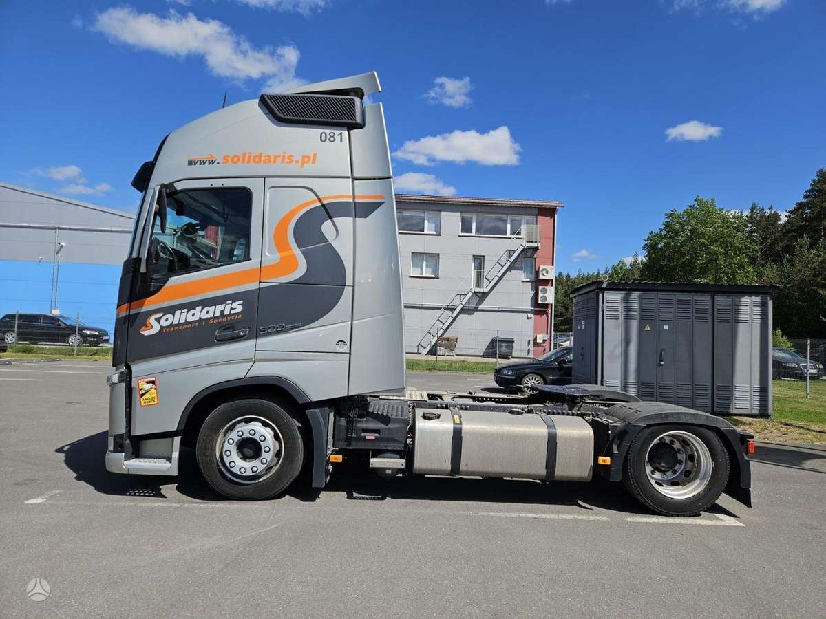 Volvo FH500 XL MEGA, double sleeper