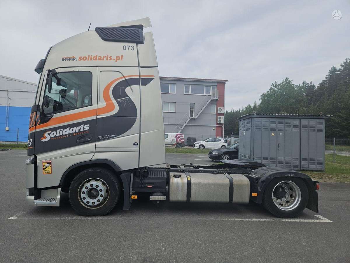 Volvo FH 500 XL MEGA, double sleeper