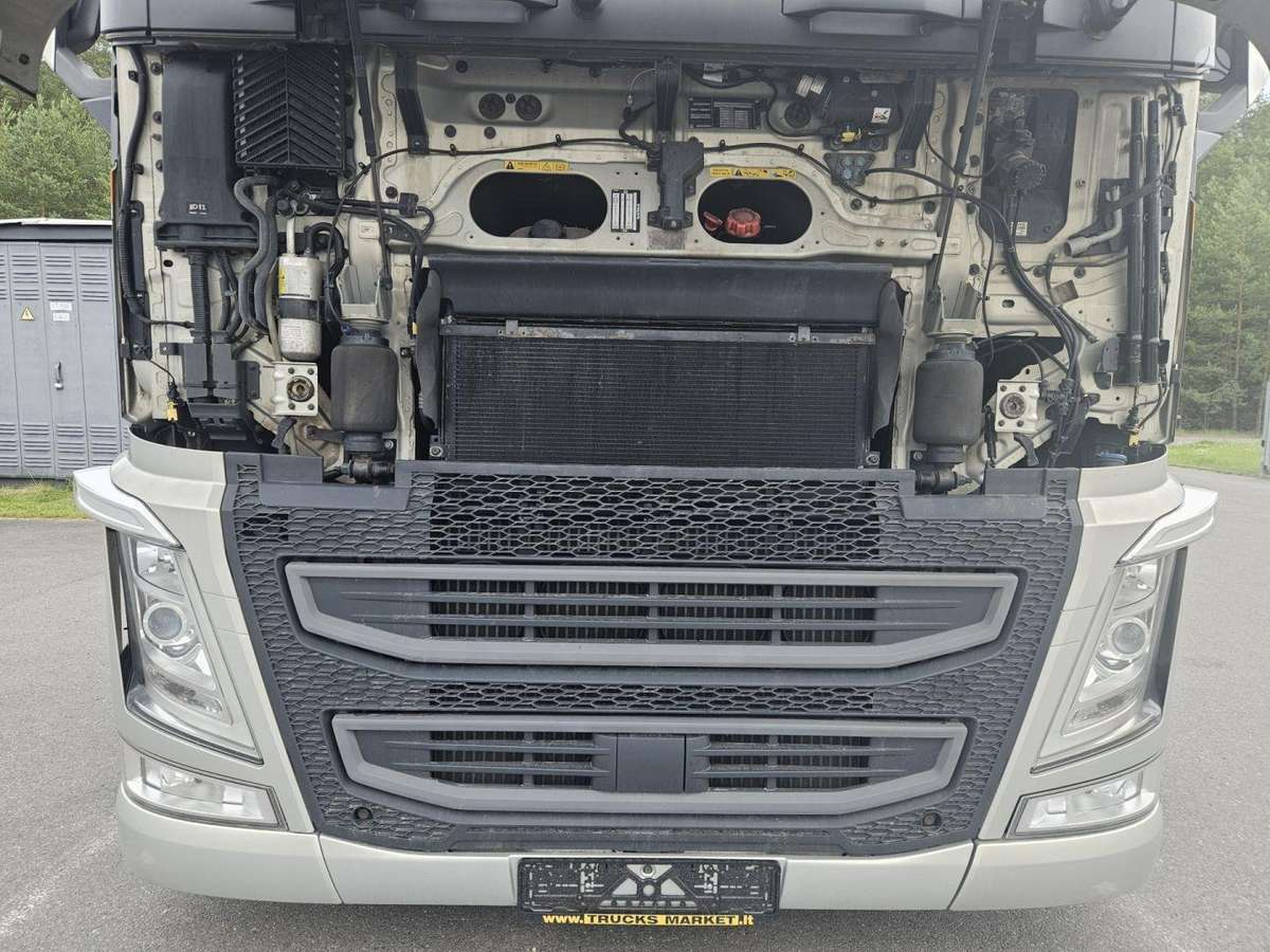 Volvo FH 500 XL MEGA, double sleeper