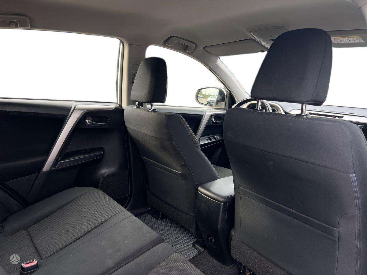 Toyota RAV4 - 7