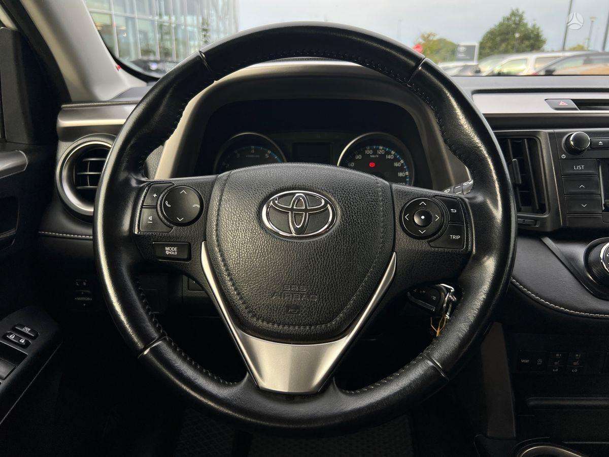 Toyota RAV4 - 12