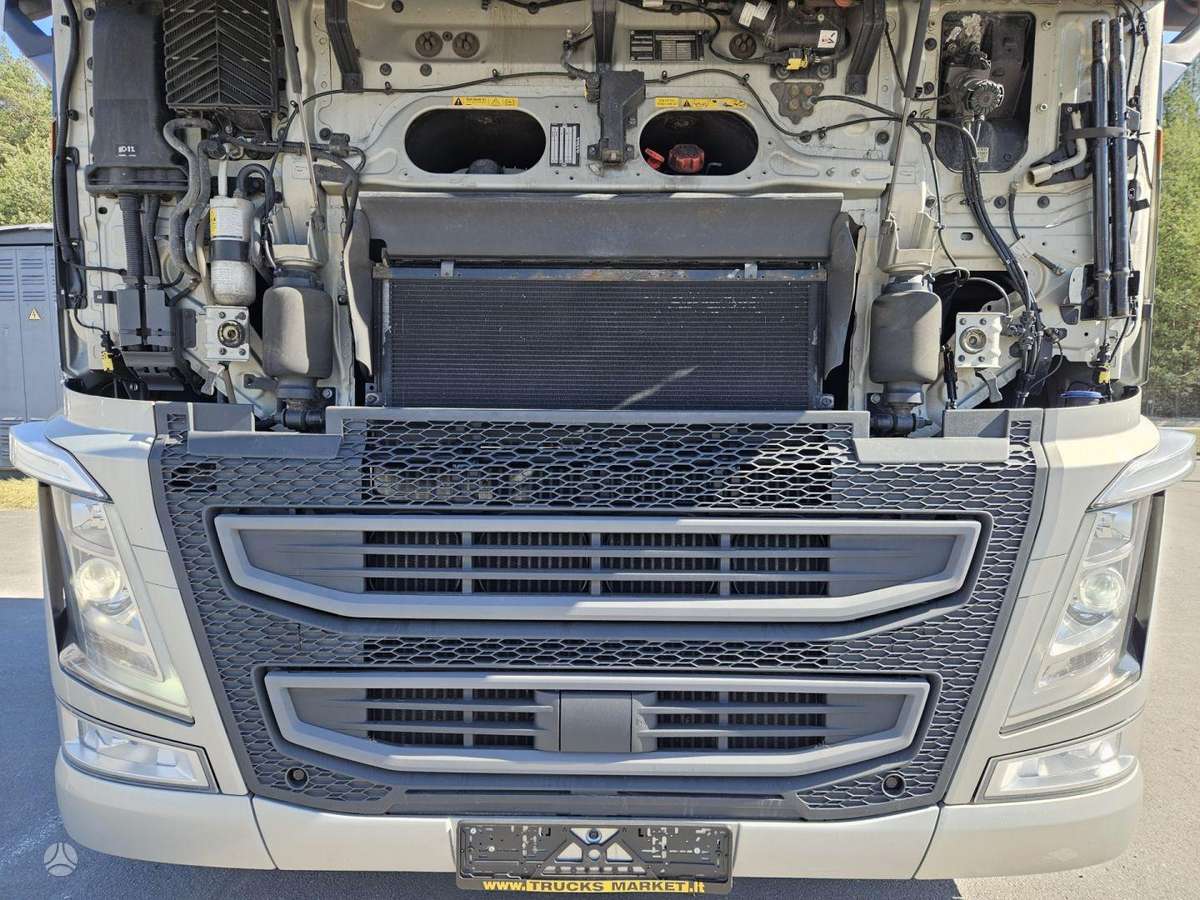 Volvo FH 500 XL MEGA, double sleeper