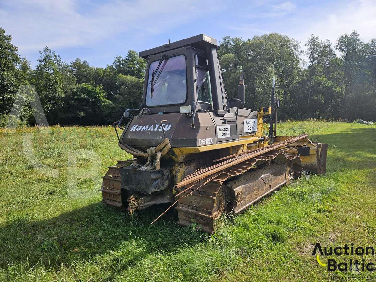 Komatsu D61EX-12, bulldozer