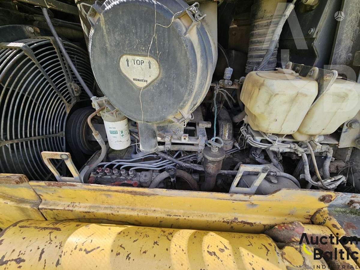 Komatsu D61EX-12, bulldozer