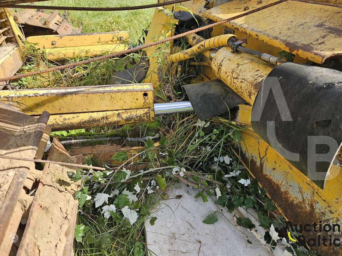 Komatsu D61EX-12, bulldozer