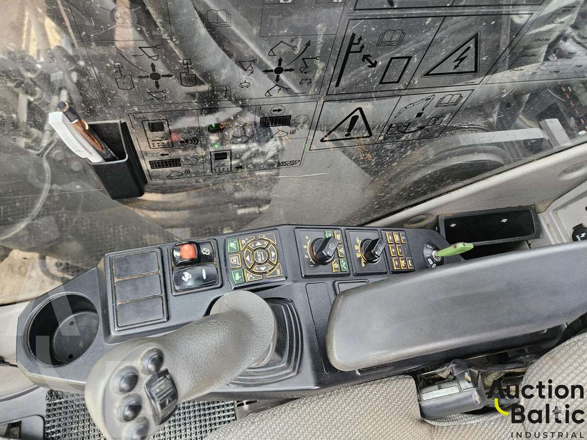 Volvo EC220EL, экскаваторы