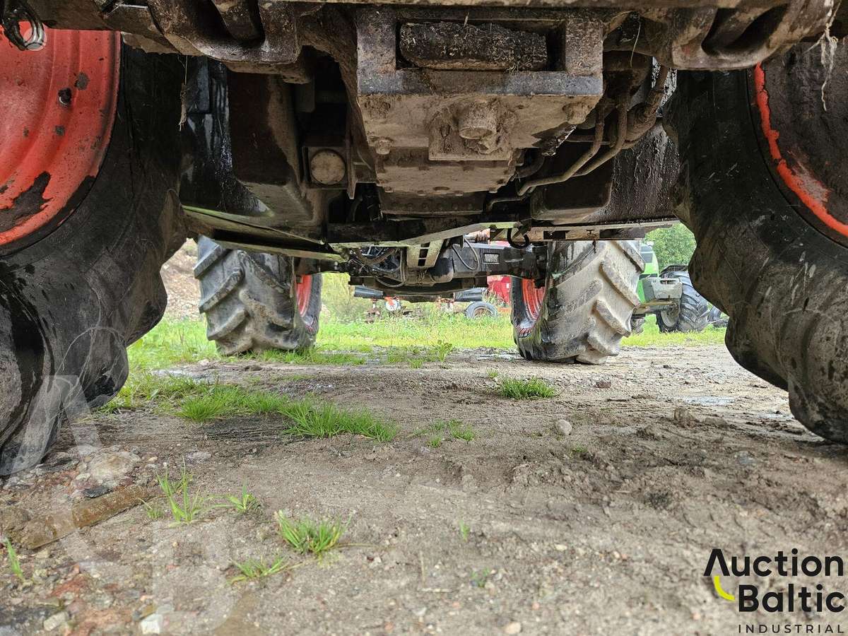 Claas Axion 830, tractors