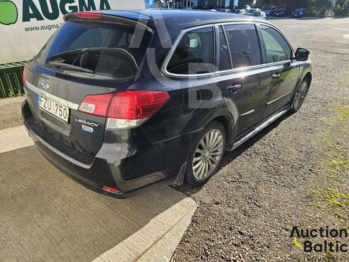 Subaru Legacy - 3