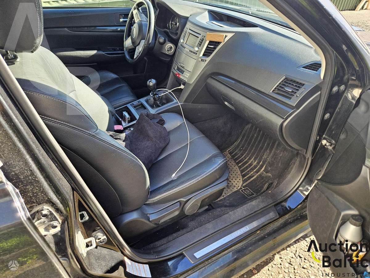 Subaru Legacy - 10
