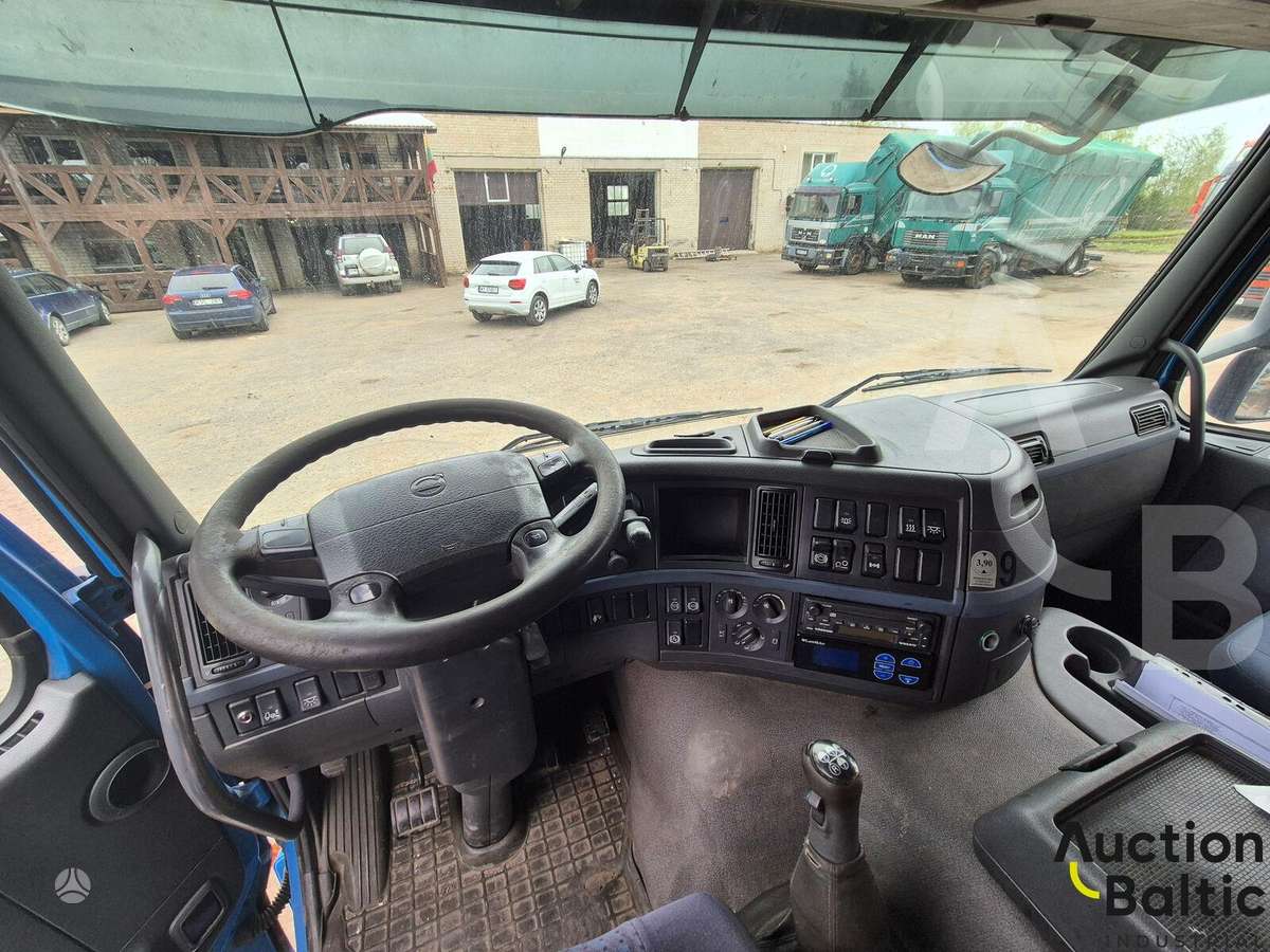Volvo FM360, refrigerated trucks