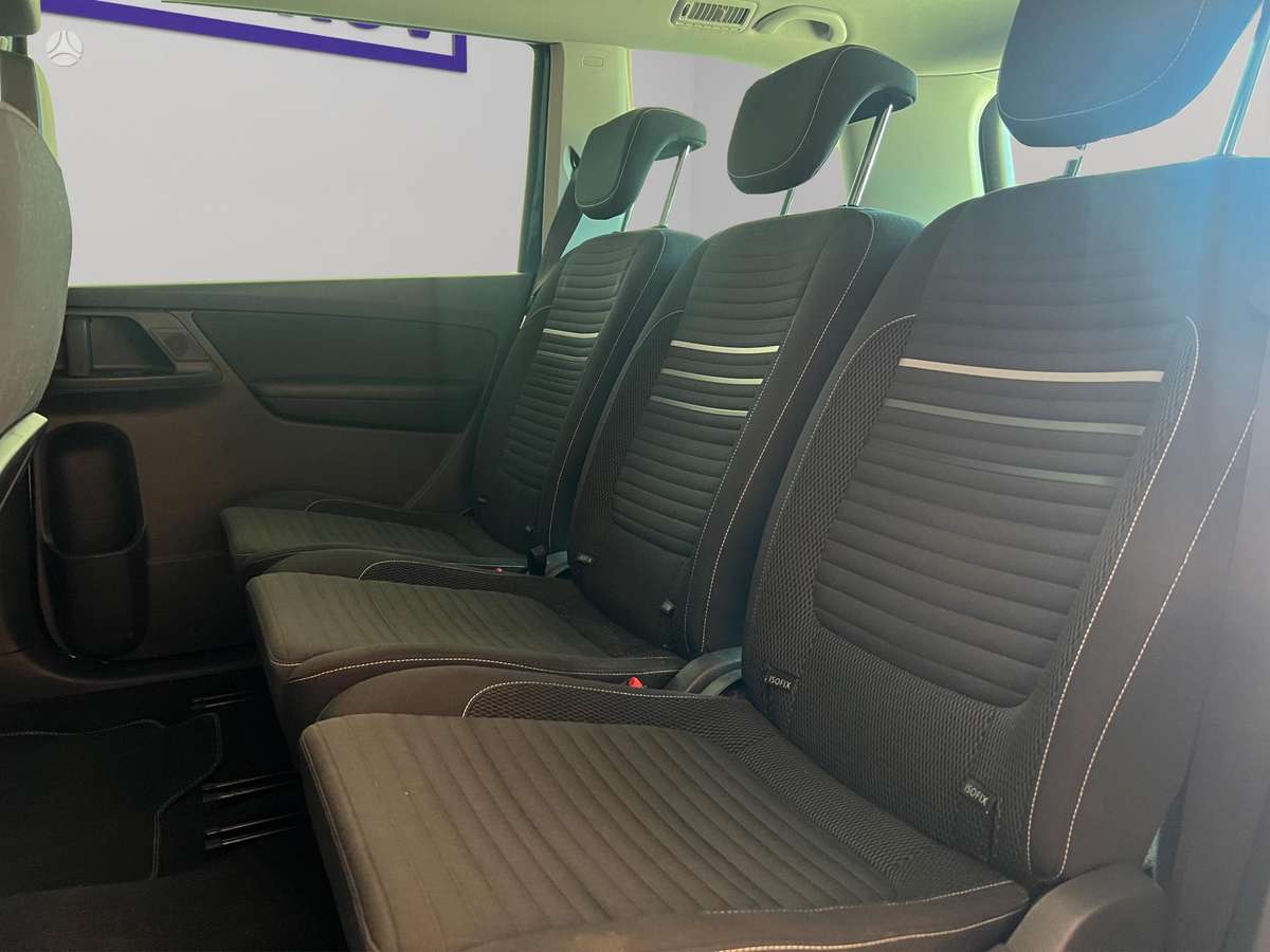 Volkswagen Sharan - 11