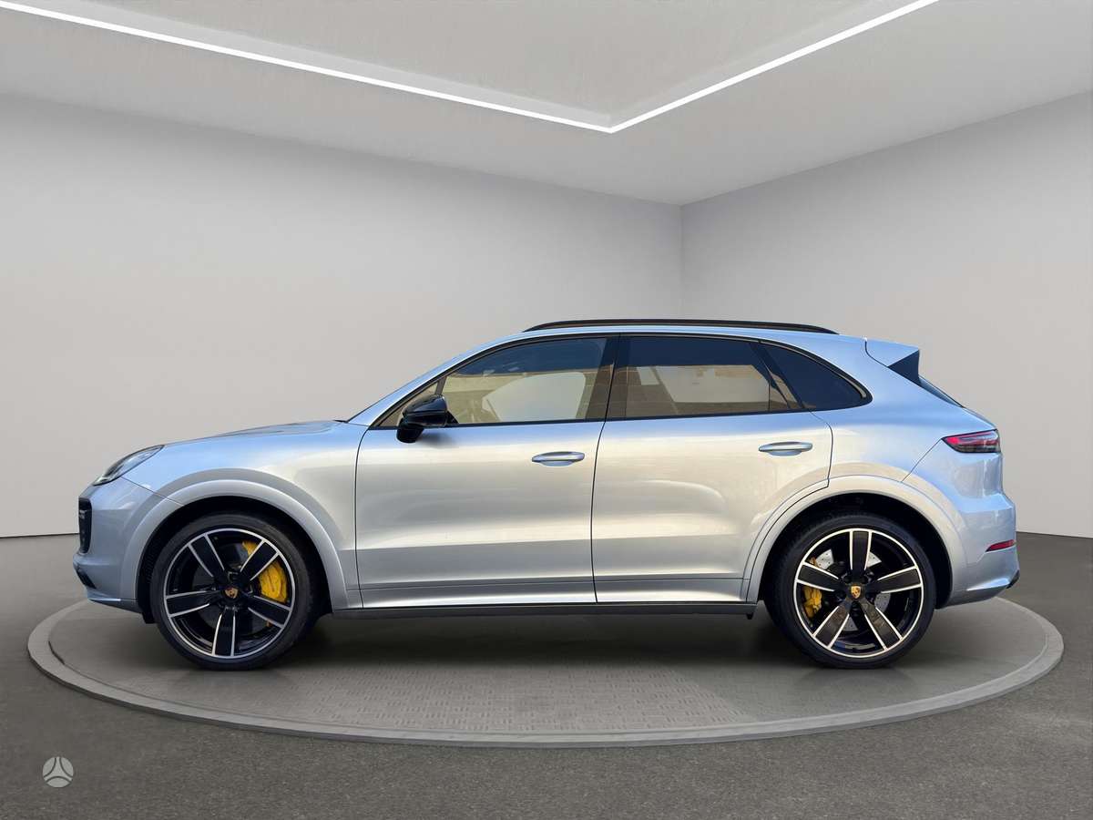 Porsche Cayenne - 2