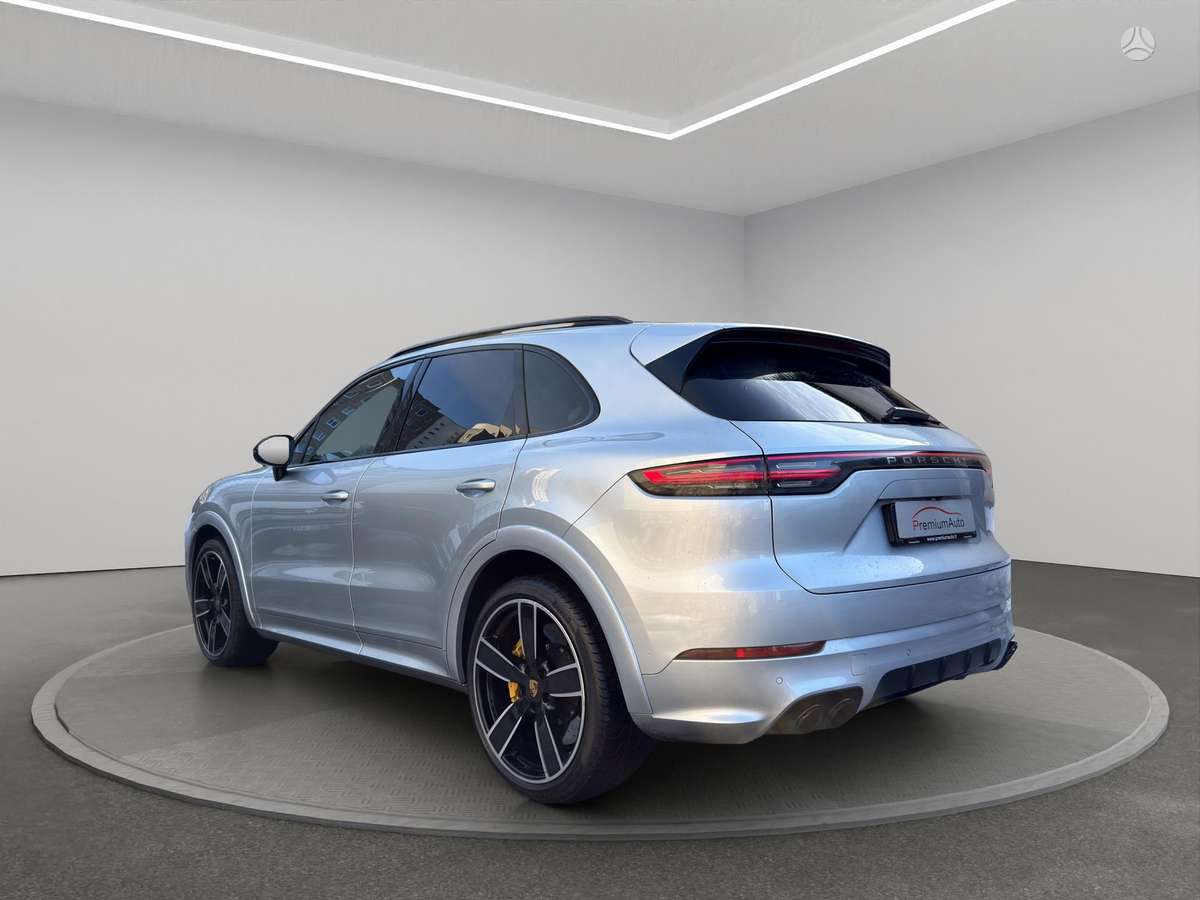 Porsche Cayenne - 3