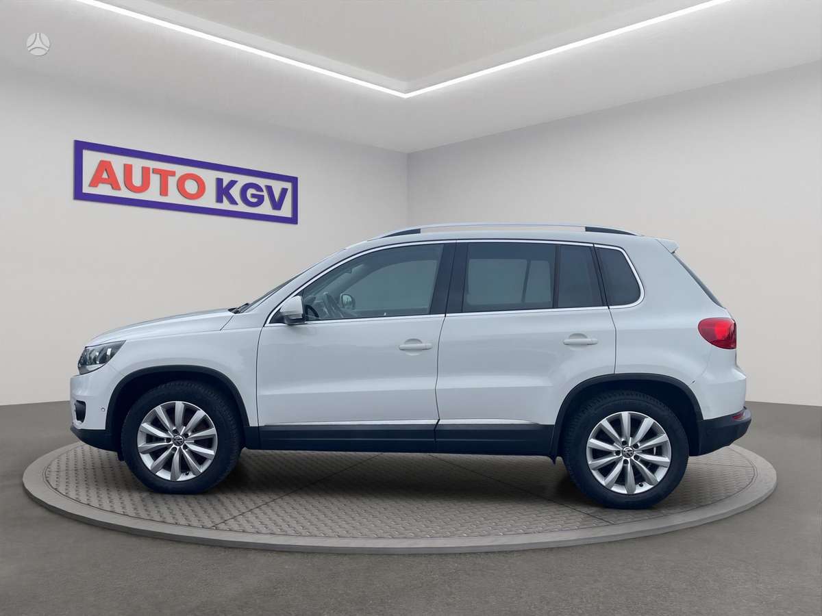 Volkswagen Tiguan - 2