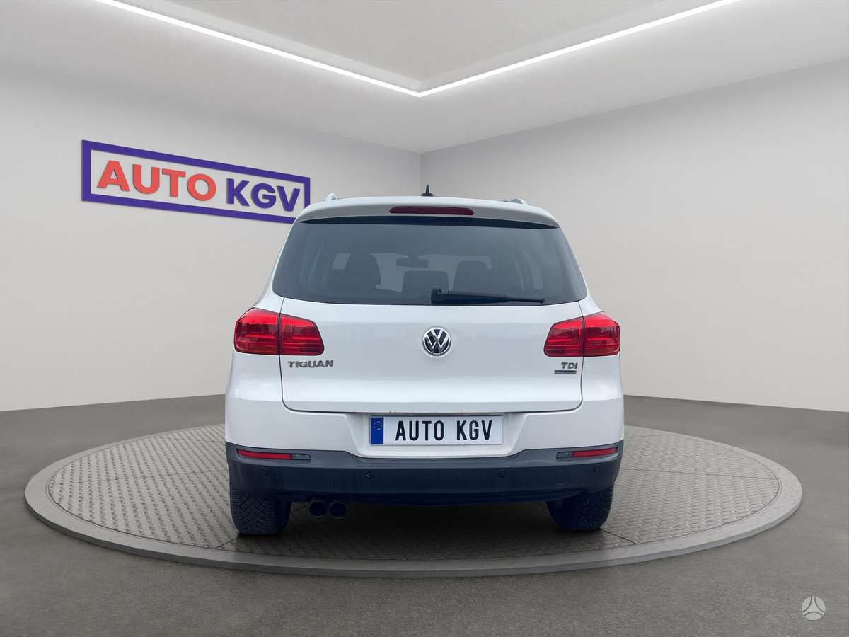 Volkswagen Tiguan - 4