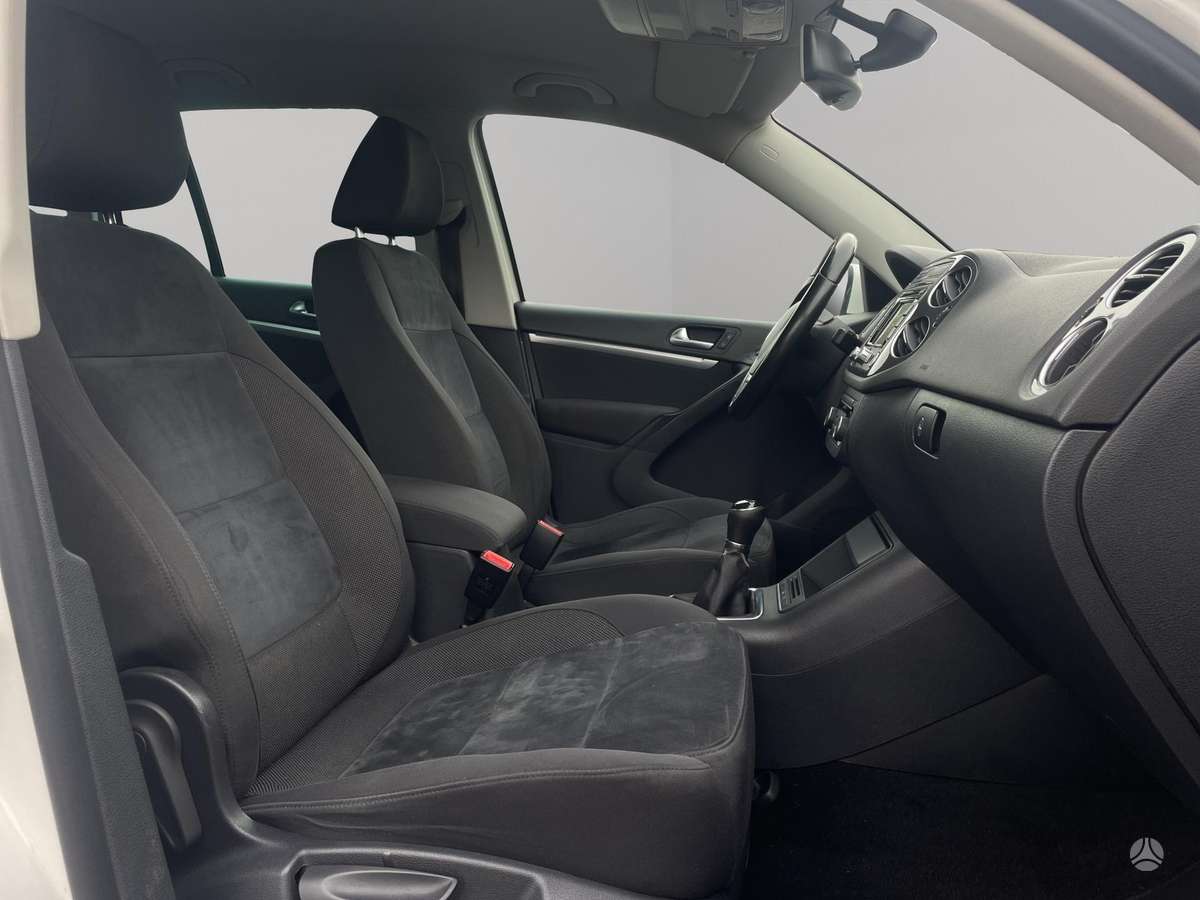 Volkswagen Tiguan - 8