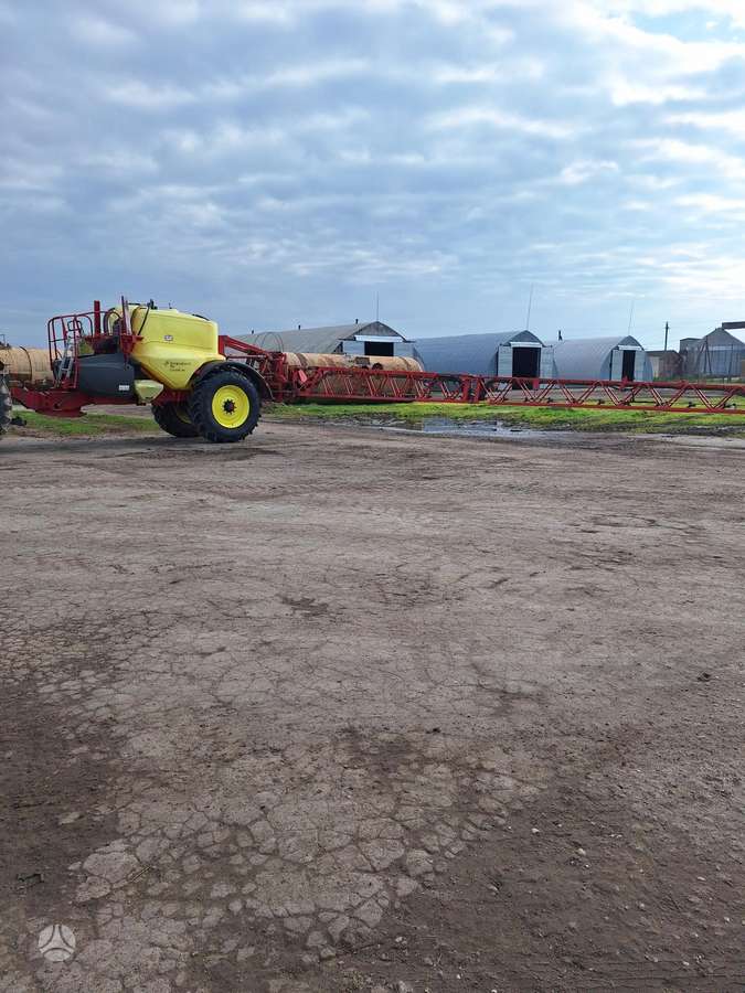 Kverneland Xtrack C 50, разбрызгиватели