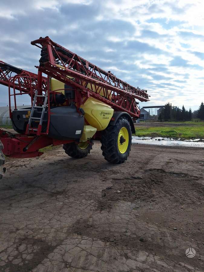 Kverneland Xtrack C 50, разбрызгиватели