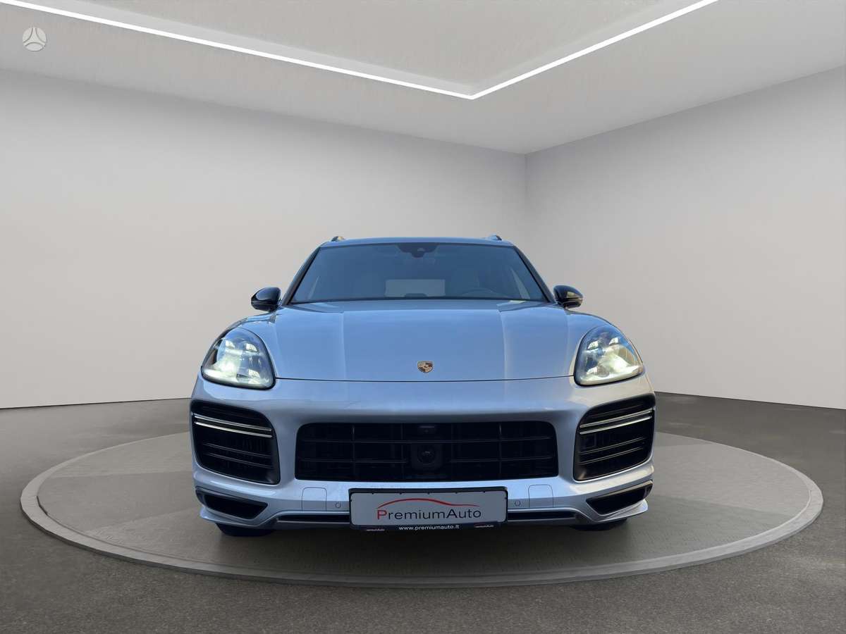 Porsche Cayenne - 8