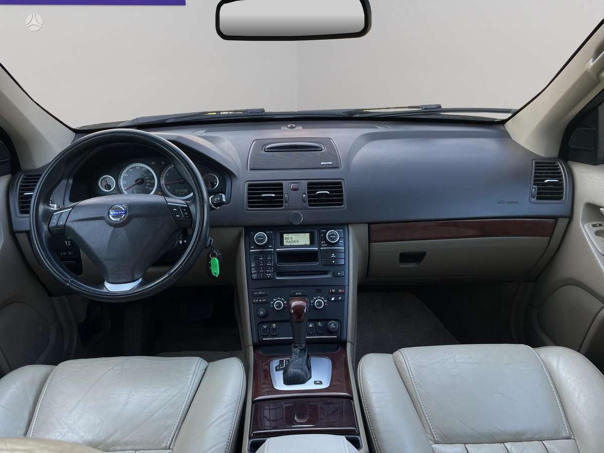 Volvo XC90 - 11