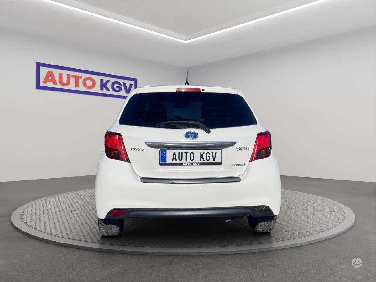 Toyota Yaris - 4
